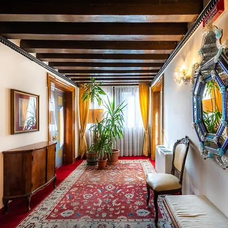 Scandinavia - Relais Hotel Venise