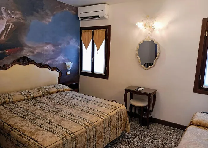 Scandinavia - Relais Hotel Venise