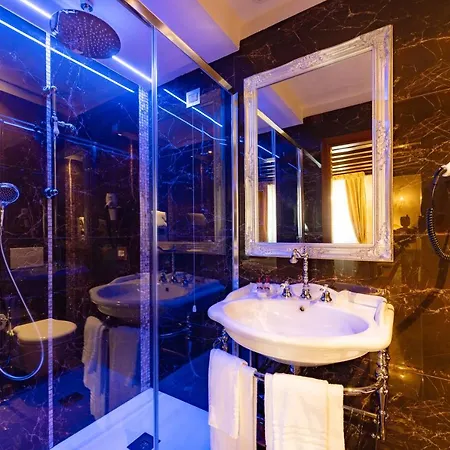 Szálloda Scandinavia - Relais Velence